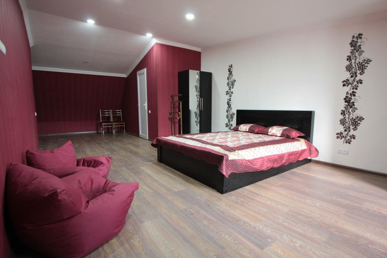 Vazi Hotel Тбилиси Екстериор снимка