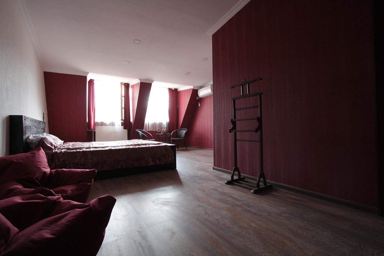 Vazi Hotel Тбилиси Екстериор снимка