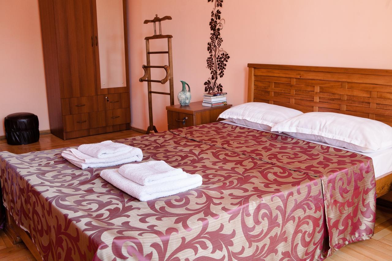 Vazi Hotel Тбилиси Екстериор снимка