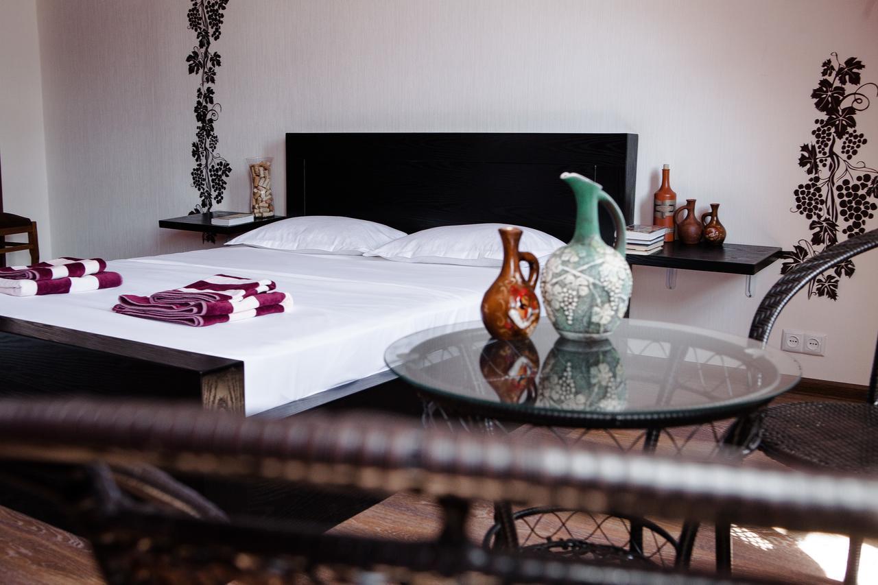 Vazi Hotel Тбилиси Екстериор снимка