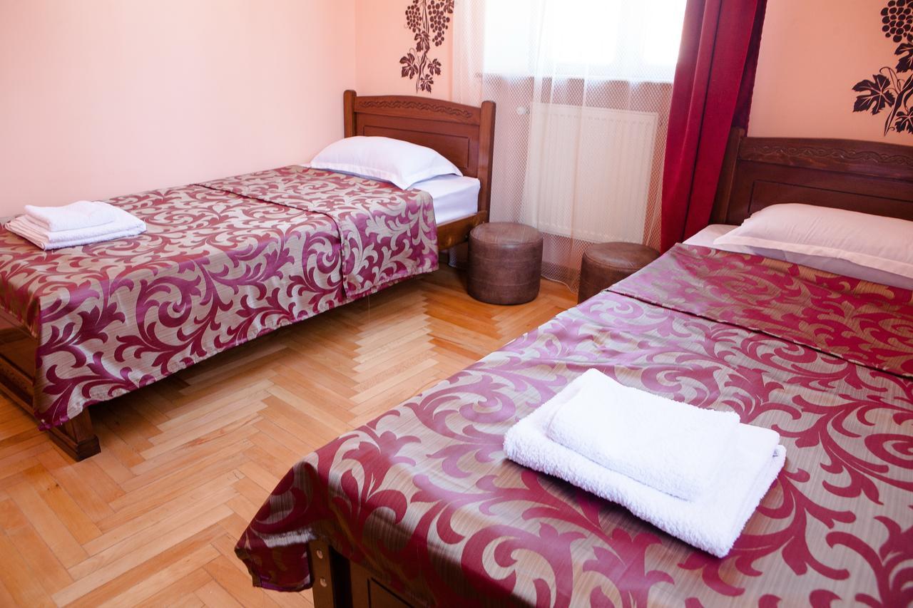 Vazi Hotel Тбилиси Екстериор снимка