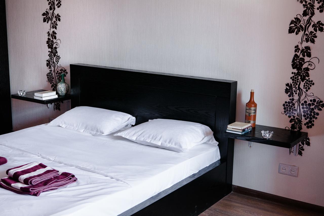 Vazi Hotel Тбилиси Екстериор снимка